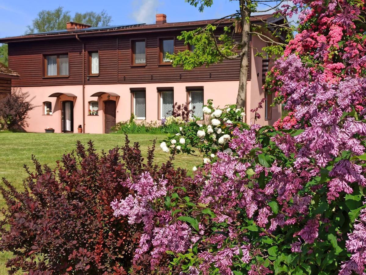 Dom Goscinny Przy Jeziorze Gardna Wielka Bagian luar foto