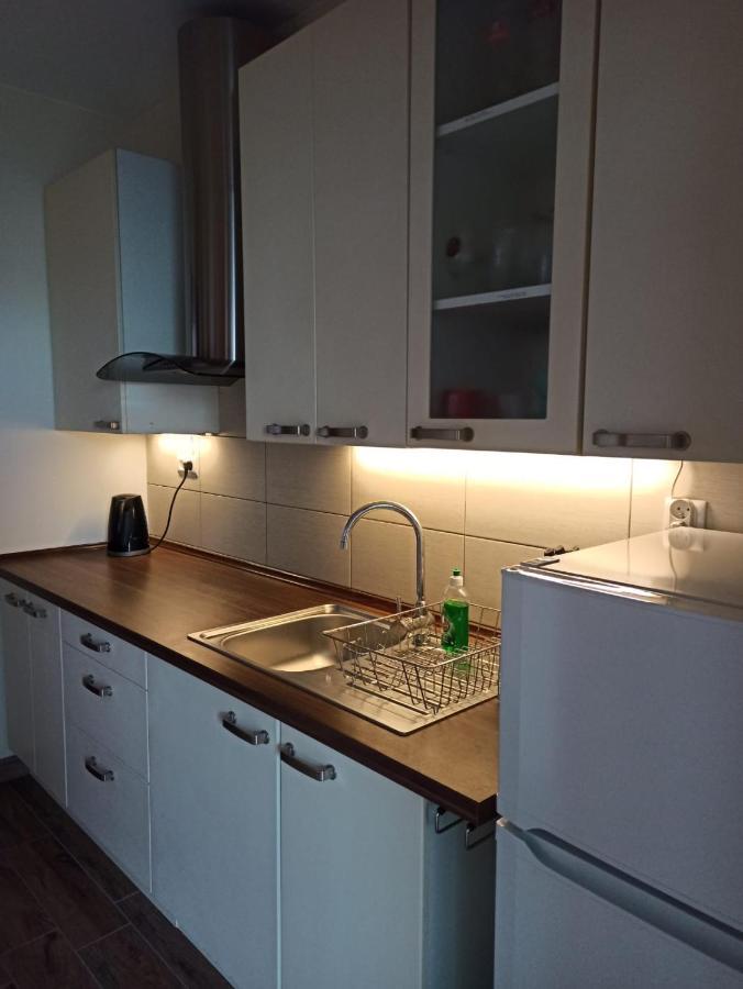 Dom Goscinny Przy Jeziorze Gardna Wielka Bagian luar foto