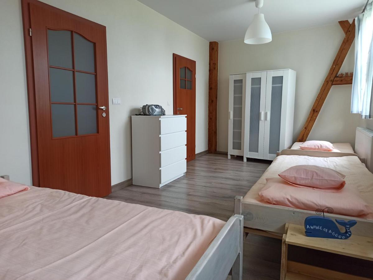 Dom Goscinny Przy Jeziorze Gardna Wielka Bagian luar foto
